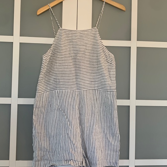 Vineyard vines romper - Picture 2 of 9